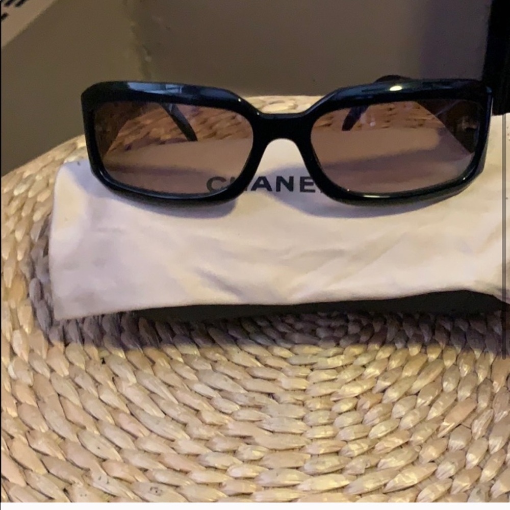 Authentic Chanel - Picture 3 of 3